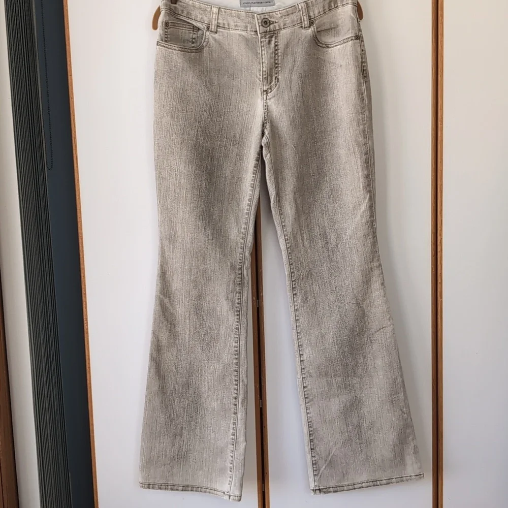 Chico's Platinum Denim Ultimate Fit Flare Leg Jeans 6 Pigment Khaki